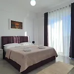Flore * Sarandë