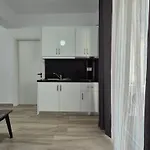 Flore Apartment