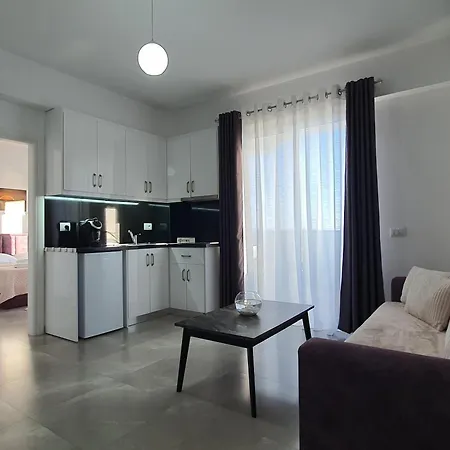 Flore Sarande