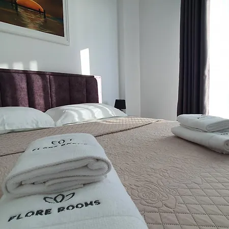 Flore Apartment *