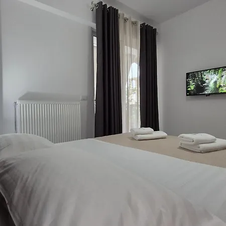 Flore Apartment