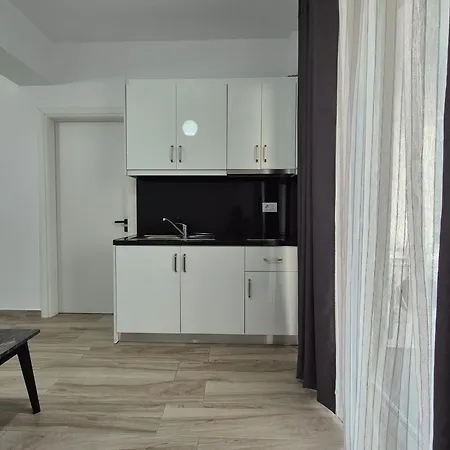 Flore Apartment