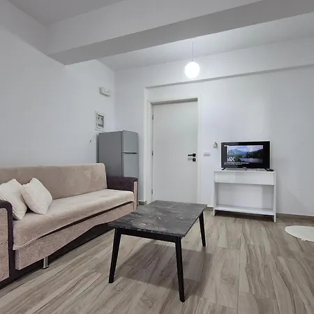 Flore Apartment